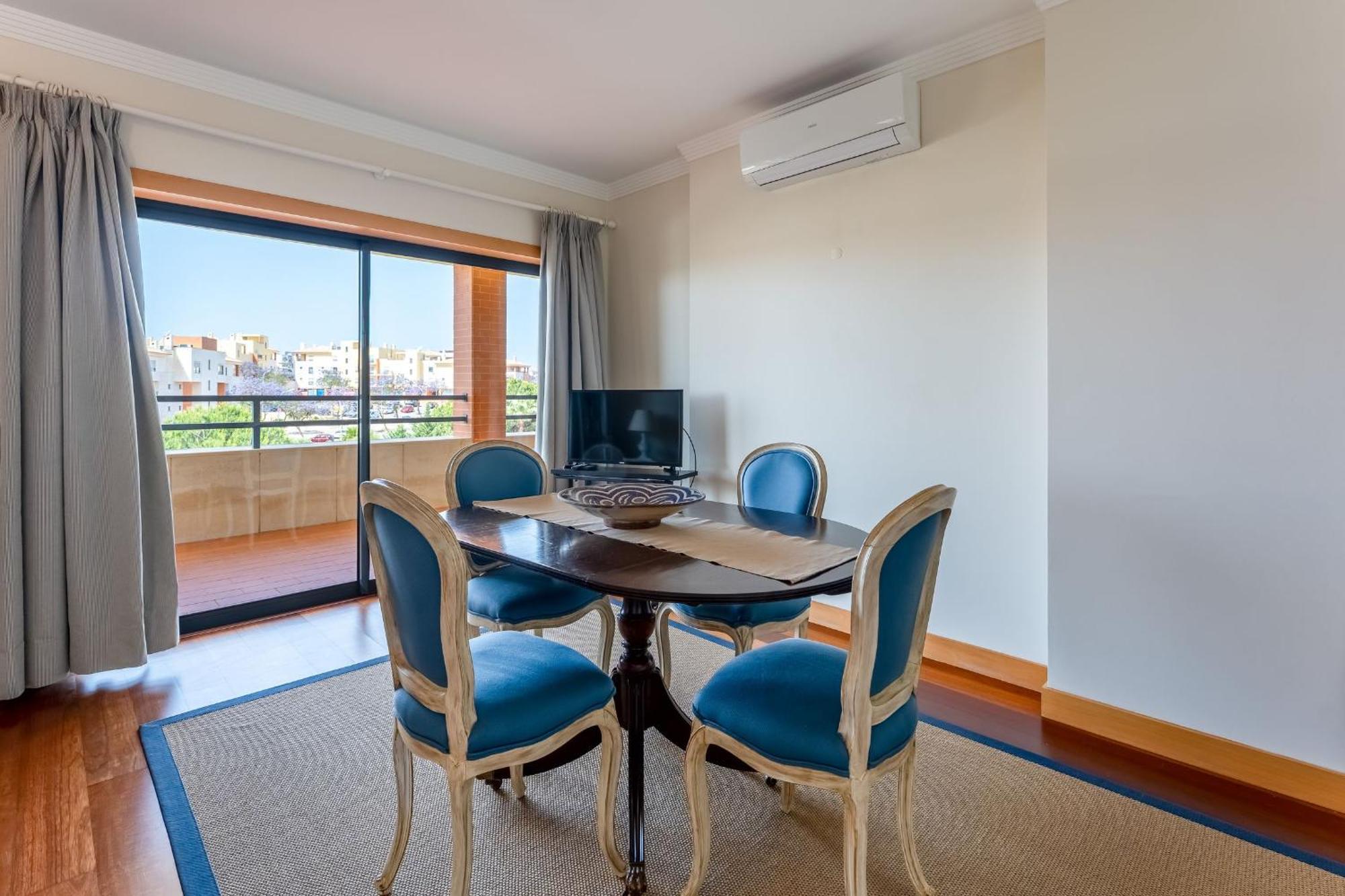 Appartement Penthouse With Pool View In By Lovelystay Albufeira