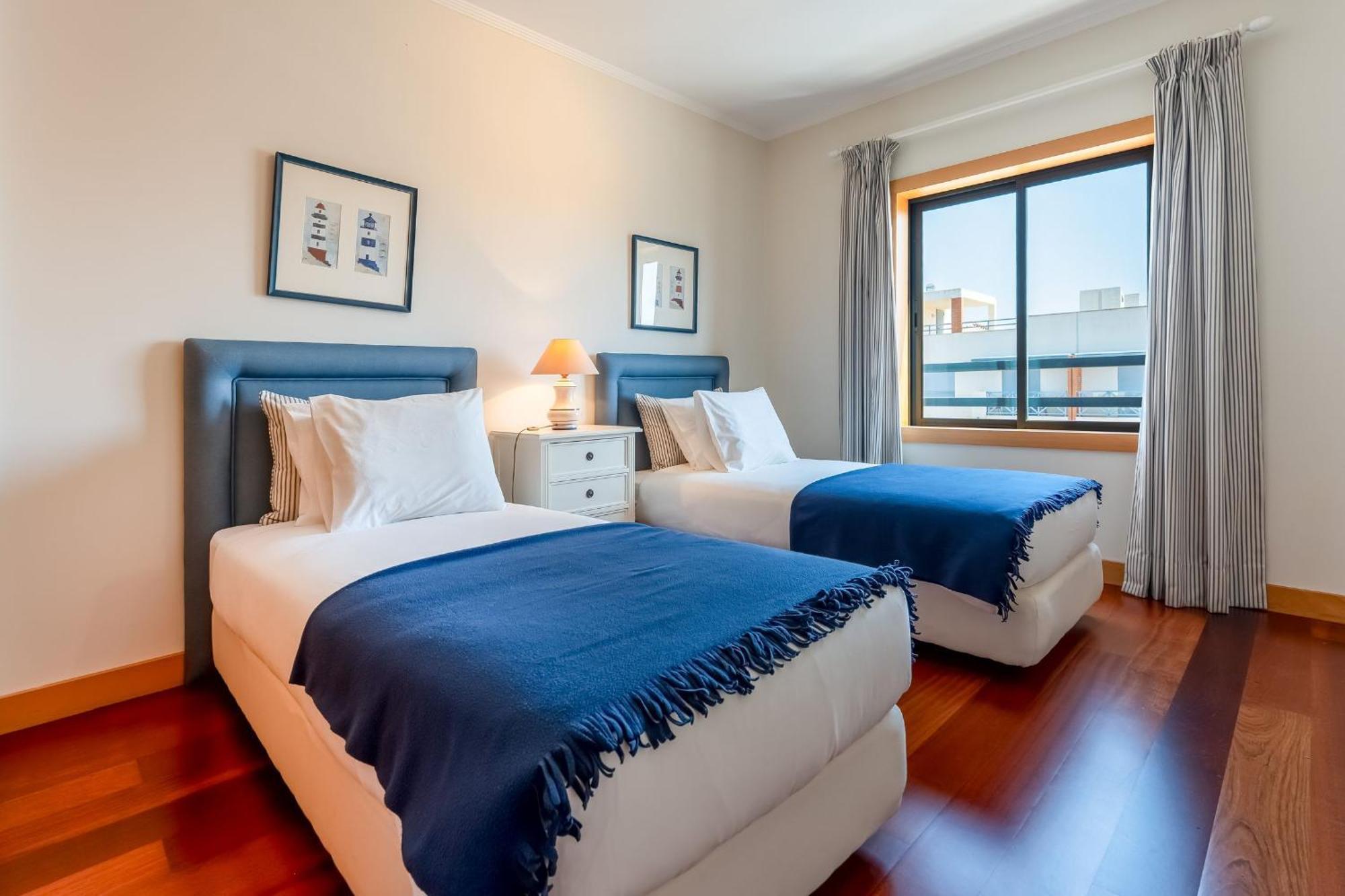 Penthouse With Pool View In By Lovelystay